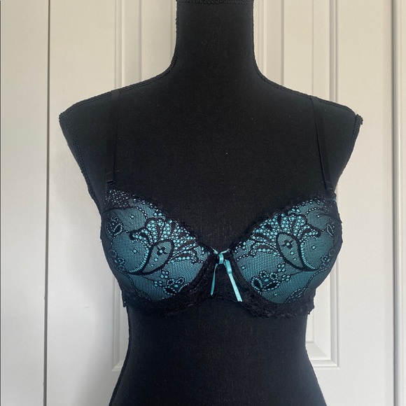 Beautiful 34B Black And Blue Lace Push Up Bra With Bow - Picture 1 of 7